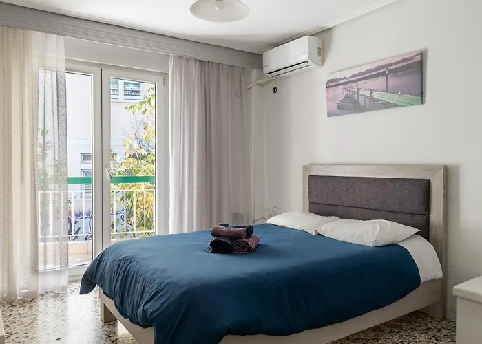 Larissa Central Studio